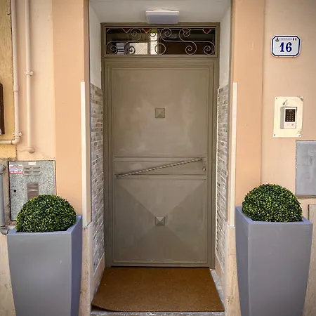 Civico 16 Apartmán *